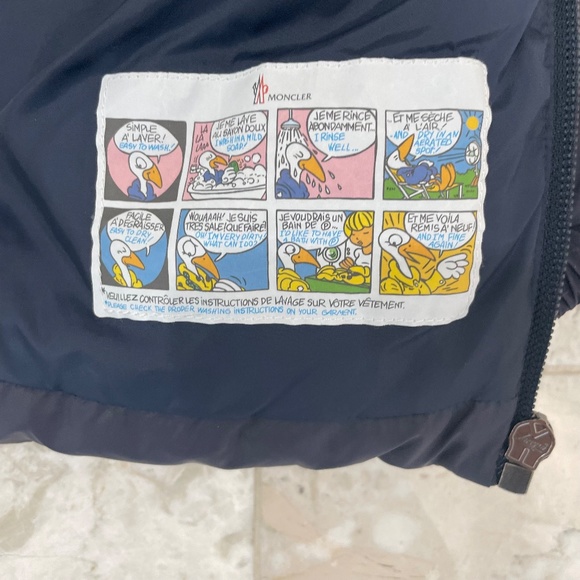 MONCLER {18-24} Puffer Coat Down Navy Blue Detachable Hood - Picture 10 of 16